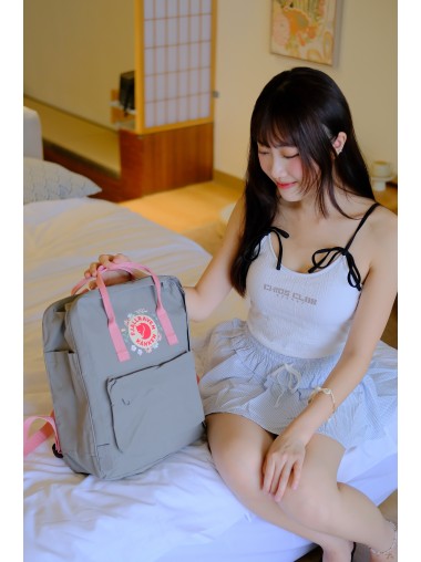 Fjallraven Kanken –  Fog Pink / Earth Floral